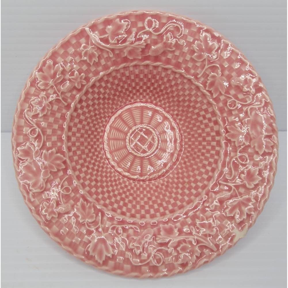Bordallo Pinheiro Soup Bowl Pink Basketweave Leaf Majolica Portugal